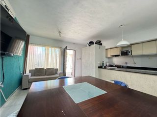 Foto 5 de Venta casa San benito dos dormitorios cochera doble y pileta.