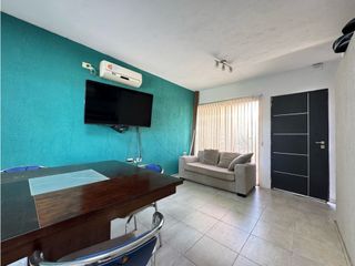 Foto 7 de Venta casa San benito dos dormitorios cochera doble y pileta.
