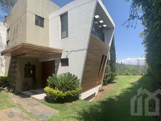Foto 2 de CASA ESPECTACULAR EN VENTA SECTOR NAYÓN