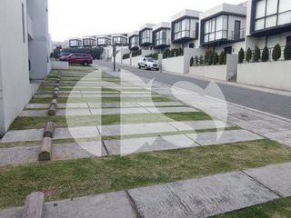 Foto 1 de CASA DE VENTA EN CONJUNTO SECTOR CONOCOTO LOS CHILLOS