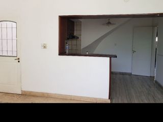 Foto 7 de Chalet en Alquiler Villa Sarmiento / Moron (A034 1150)