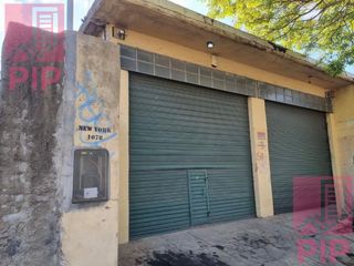 Foto 1 de Deposito en Alquiler Moron / Moron (B110 1115)