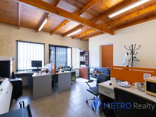 Foto 20 de Alquiler Depósito/Galpon en Olivos con oficinas