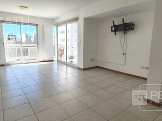 Foto 1 de Departamento en  alquiler por 24 meses. 4 ambientes. Todo al frente. Cochera. Baulera.