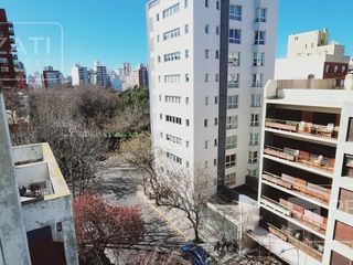 Foto 3 de Departamento en  alquiler por 24 meses. 4 ambientes. Todo al frente. Cochera. Baulera.