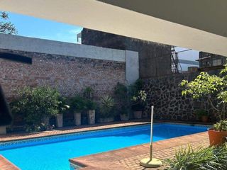 Foto 1 de Casa en venta - 5 Dormitorios 4 Baños - 546Mts2 - Posadas