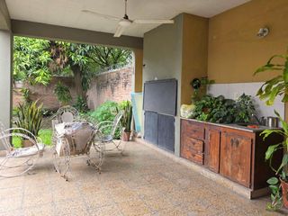 Foto 4 de Casa en zona de Roca y Adolfo de la Vega