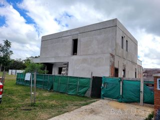 Foto 4 de Venta - Casa en Barrio Santa Sofia - Pilar del Este