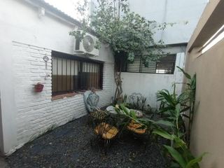 Foto 8 de Casa en venta - 3 Dormitorios 1 Baño - Cochera - Ringuelet