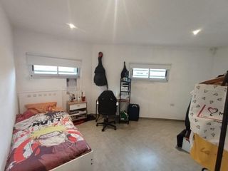 Foto 4 de Casa en venta - 3 Dormitorios 1 Baño - Cochera - Ringuelet