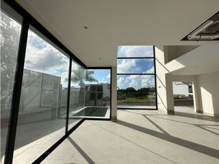 Foto 13 de CASA DE LUJO EN PREVENTA EN URBANIZACIÓN CIUDAD DEL MAR - MANTA