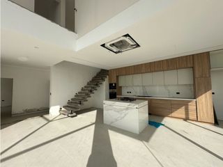 Foto 9 de CASA DE LUJO EN PREVENTA EN URBANIZACIÓN CIUDAD DEL MAR - MANTA