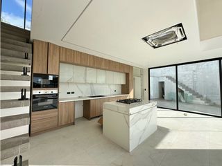 Foto 15 de CASA DE LUJO EN PREVENTA EN URBANIZACIÓN CIUDAD DEL MAR - MANTA