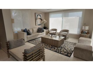 Foto 4 de CASA DE LUJO AMOBLADA FRENTE AL MAR EN CIUDAD DEL MAR - MANTA