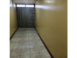 Foto 9 de Quicentro Sur, Casa Comercial en Renta, 154m2, 5 Ambientes