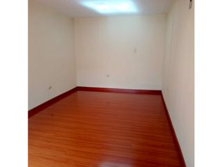Foto 2 de Quicentro Sur, Casa Comercial en Renta, 154m2, 5 Ambientes