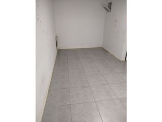 Foto 6 de alquiler departamento para oficina zona Chauvin