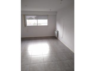 Foto 12 de alquiler departamento para oficina zona Chauvin