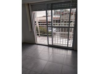 Foto 3 de alquiler departamento para oficina zona Chauvin