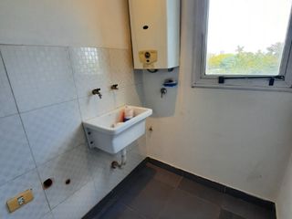 Foto 11 de Departamento en alquiler en Lanus Este
