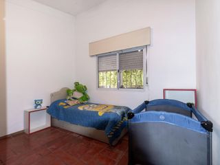 Foto 20 de VENTA CASA CON PILETA CUATRO DORMITORIOS EN FUNES