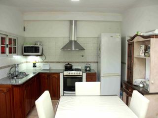 Foto 3 de CASAS EN VENTA EN LA PLATA DE TRES DORMITORIOS
