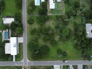 Foto 16 de VENTA LOTE DE 1412 METROS EN BARRIO LA ARBOLADA