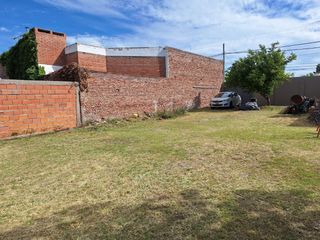 Foto 19 de VENTA DE CASA C/ LOTE A 2 CDRAS AV. VILLA ROSAS