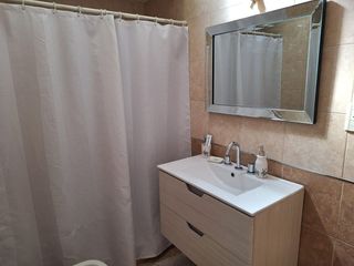 Foto 12 de VENTA DE CASA C/ LOTE A 2 CDRAS AV. VILLA ROSAS