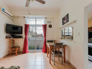 Foto 2 de Venta PH 2 ambientes con balcon Villa Devoto