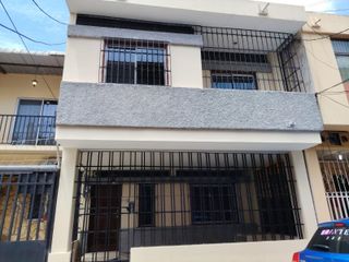Foto 1 de Venta Casa Barrio del Seguro 4 dormitorios WenD