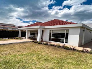 Foto 2 de Se vende casa campestre en Facatativá Cundinamarca. Conjunto Altos del Bosque.