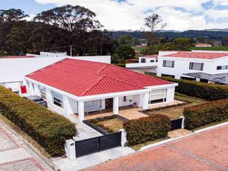 Foto 1 de Se vende casa campestre en Facatativá Cundinamarca. Conjunto Altos del Bosque.