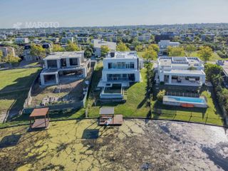Foto 4 de CASA EN VENTA EN PUERTOS - MARINAS - MAROTO PROPIEDADES