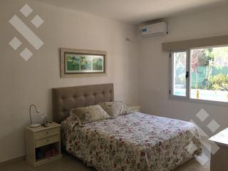 Foto 12 de En Venta, Casa de 4 Dormitorios en Comahue Golf Club.