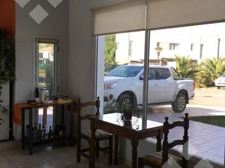 Foto 6 de En Venta, Casa de 4 Dormitorios en Comahue Golf Club.