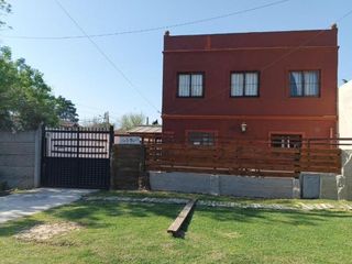 Foto 2 de Casa en Venta - 3 Dormitorios 2 Baños - 234Mts2