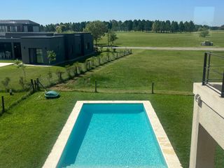 Foto 4 de VENTA CASA DE 7 AMB. EN EL COUNTRY LA PROVIDENCIA CANNING