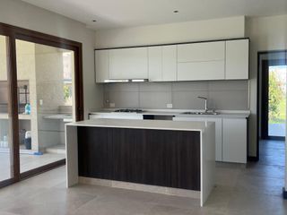 Foto 49 de VENTA CASA DE 7 AMB. EN EL COUNTRY LA PROVIDENCIA CANNING