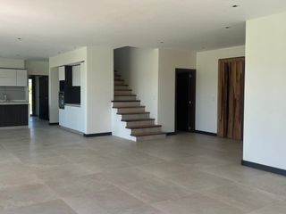 Foto 45 de VENTA CASA DE 7 AMB. EN EL COUNTRY LA PROVIDENCIA CANNING