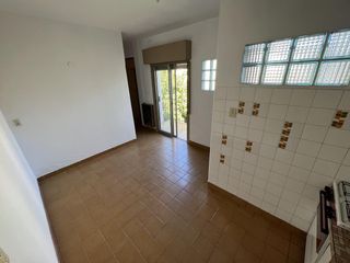 Foto 5 de Departamento - Área Centro Este