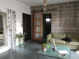 Foto 2 de Casa en venta en Lomas de Zamora