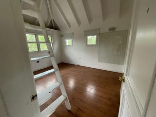 Foto 30 de Importante Casa en Las Delicias 4 dormitorios, con pileta, q