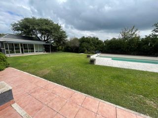 Foto 2 de Importante Casa en Las Delicias 4 dormitorios, con pileta, q