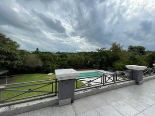 Foto 4 de Importante Casa en Las Delicias 4 dormitorios, con pileta, q