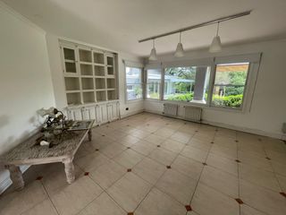 Foto 7 de Importante Casa en Las Delicias 4 dormitorios, con pileta, q
