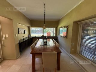 Foto 11 de Casa en alquiler de 1 planta en Martínez