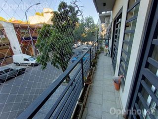 Foto 6 de Venta departamento 2 ambientes con balcón en Monte Castro