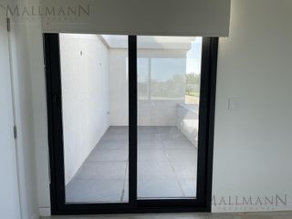 Foto 20 de Casa sobre la laguna en Pilará La calesa | Mallmann propiedades