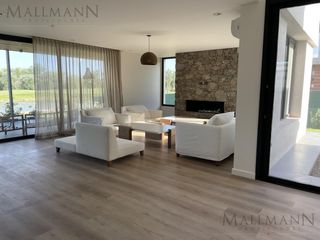 Foto 9 de Casa sobre la laguna en Pilará La calesa | Mallmann propiedades